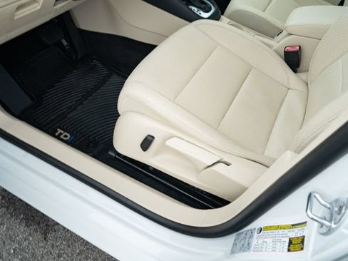 Used 2014 Volkswagen Jetta TDI FWD image 29