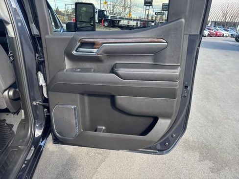 Used 2025 GMC Sierra 1500 Elevation w/ Preferred Package image 36