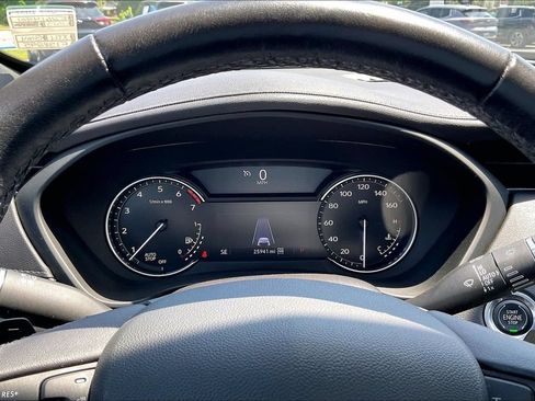 Used 2023 Cadillac XT4 Premium Luxury w/ Cold Weather Package AWD/4WD image 13