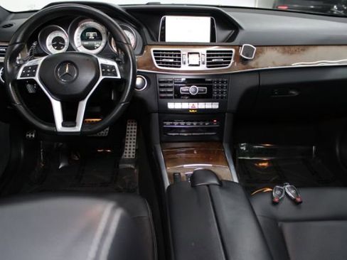 Used 2015 Mercedes-Benz E 350 4MATIC image 2