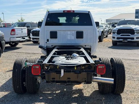 New 2026 RAM 5500 Tradesman AWD/4WD image 10