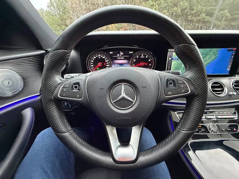 Used 2017 Mercedes-Benz E 300 image 16