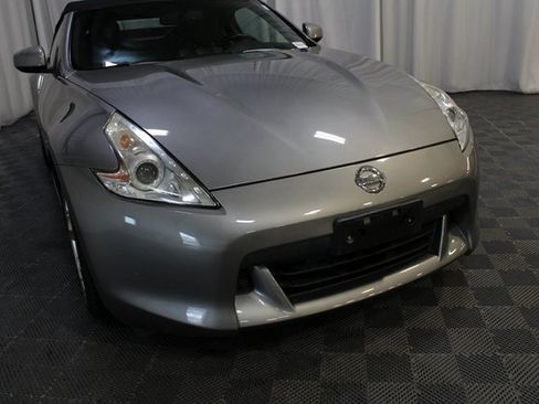 Used 2010 Nissan 370Z Touring w/ Sport Pkg image 29