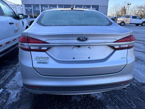 Used 2017 Ford Fusion Energi SE image 4