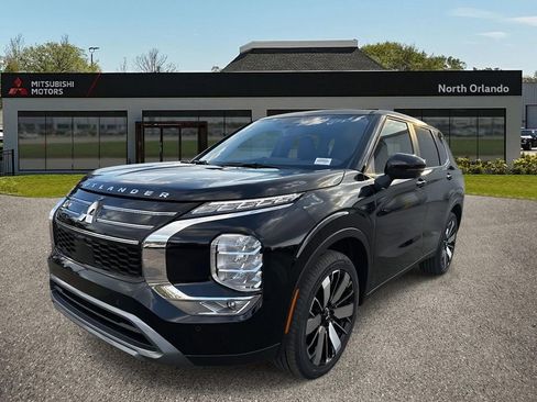 New 2026 Mitsubishi Outlander SE image 1