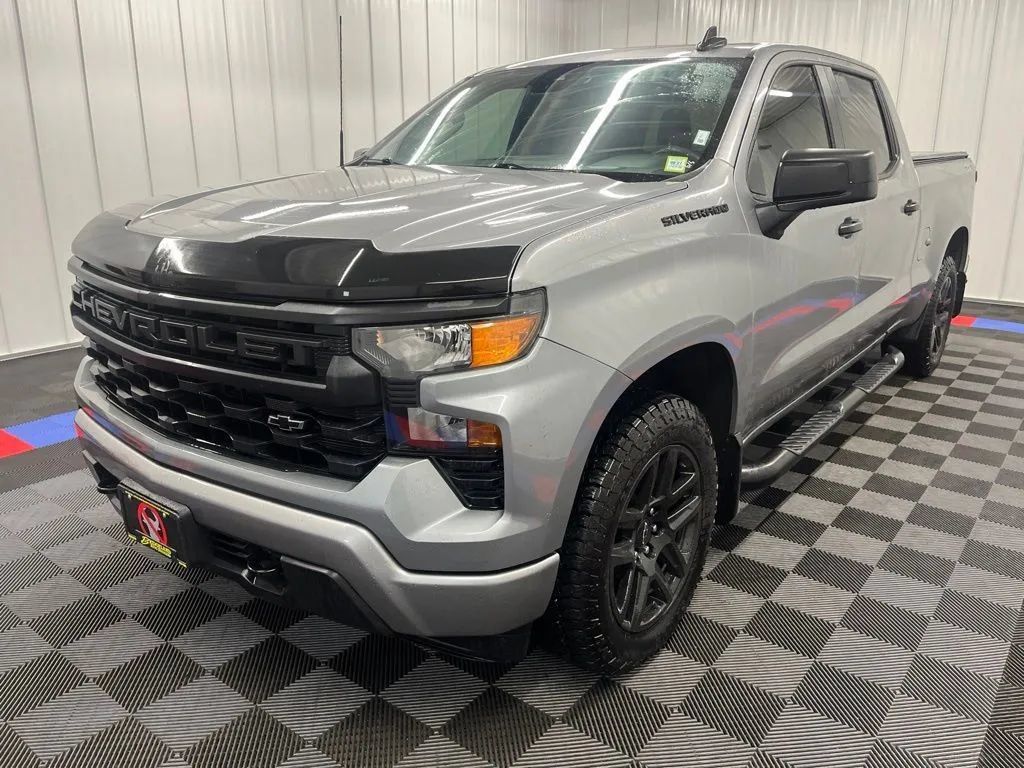 Used 2023 Chevrolet Silverado 1500 Custom w/ LPO, Dark Essentials Package AWD/4WD image 7