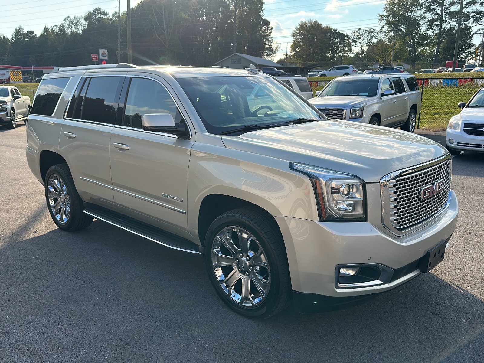 Used 2016 GMC Yukon Denali w/ Open Road Package AWD/4WD image 7