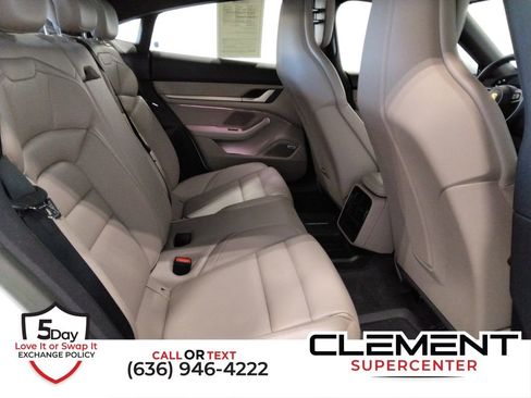 Used 2022 Porsche Taycan image 36