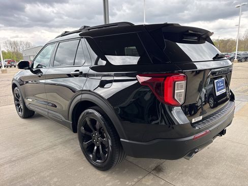 Used 2024 Ford Explorer ST-Line w/ Class IV Trailer Tow Package AWD/4WD image 5