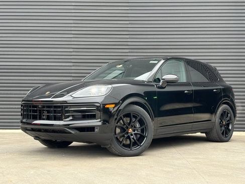 Certified 2026 Porsche Cayenne AWD/4WD image 1