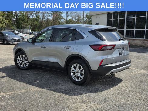 Used 2024 Ford Escape Active w/ Cold Weather Package FWD image 4