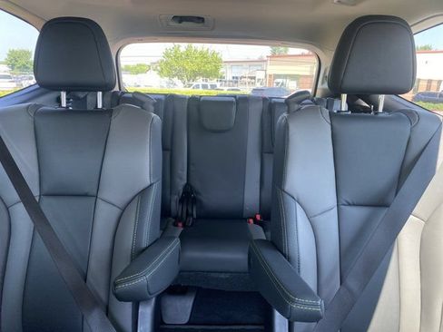 Used 2025 Subaru Ascent Onyx Edition w/ Onyx Package AWD/4WD image 30