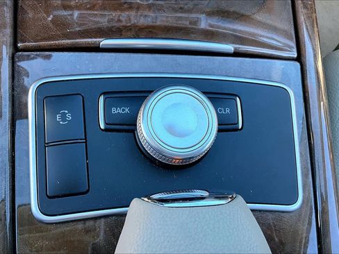 Used 2012 Mercedes-Benz E 350 Sedan image 34