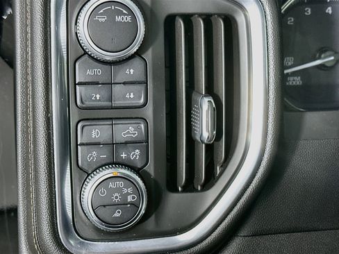 Used 2020 GMC Sierra 1500 AT4 w/ AT4 Preferred Package AWD/4WD image 16
