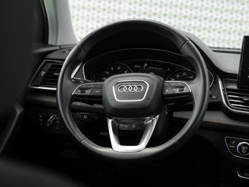 Certified 2023 Audi Q5 2.0T Premium w/ Convenience Package AWD/4WD image 9