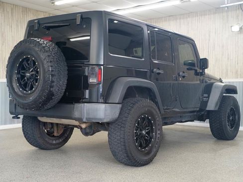 Used 2015 Jeep Wrangler Unlimited Sport w/ Quick Order Package 24S AWD/4WD image 10