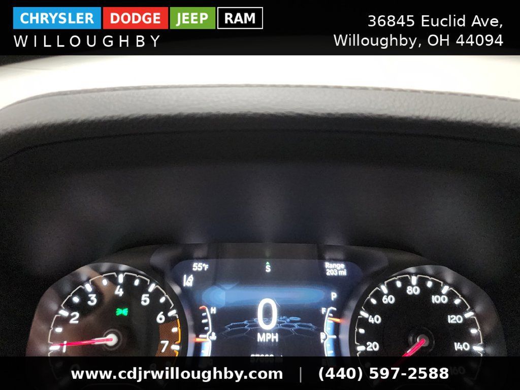 Used 2024 Jeep Compass Latitude AWD/4WD image 17