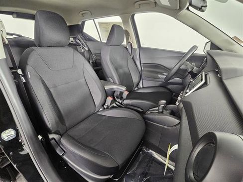 New 2025 Nissan Kicks S image 13