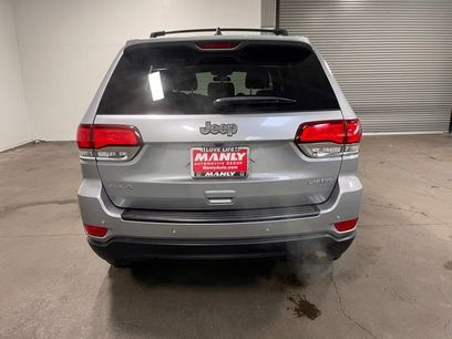 Used 2020 Jeep Grand Cherokee Laredo