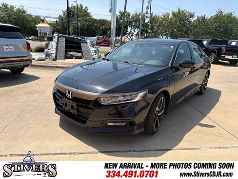 Used 2018 Honda Accord Sport image 5