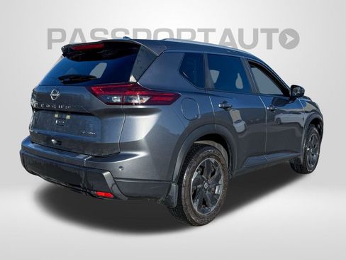 Used 2024 Nissan Rogue SV w/ SV Premium Package image 6