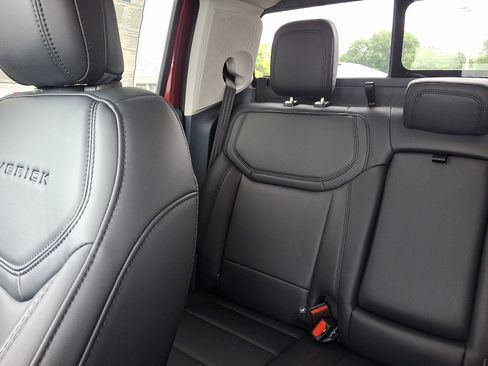 New 2025 Ford Maverick Lariat w/ Black Appearance Package image 12