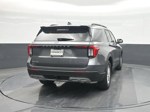 New 2026 Ford Explorer Active w/ Active Comfort Package image 25