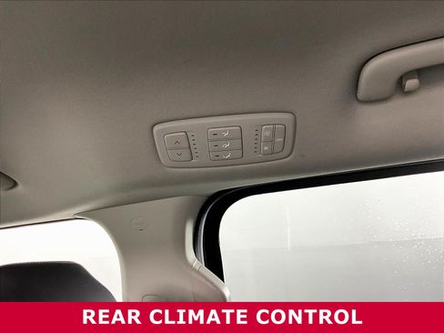 Certified 2022 Kia Carnival LX FWD image 10