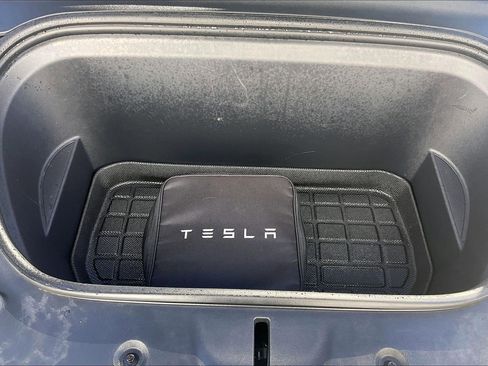 Used 2023 Tesla Model Y Long Range image 13