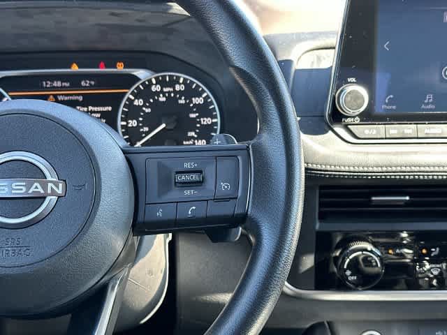 Used 2023 Nissan Rogue S AWD/4WD image 9