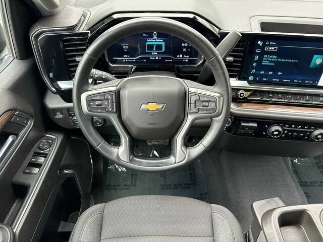 Used 2023 Chevrolet Silverado 1500 LT w/ Protection Package AWD/4WD image 17