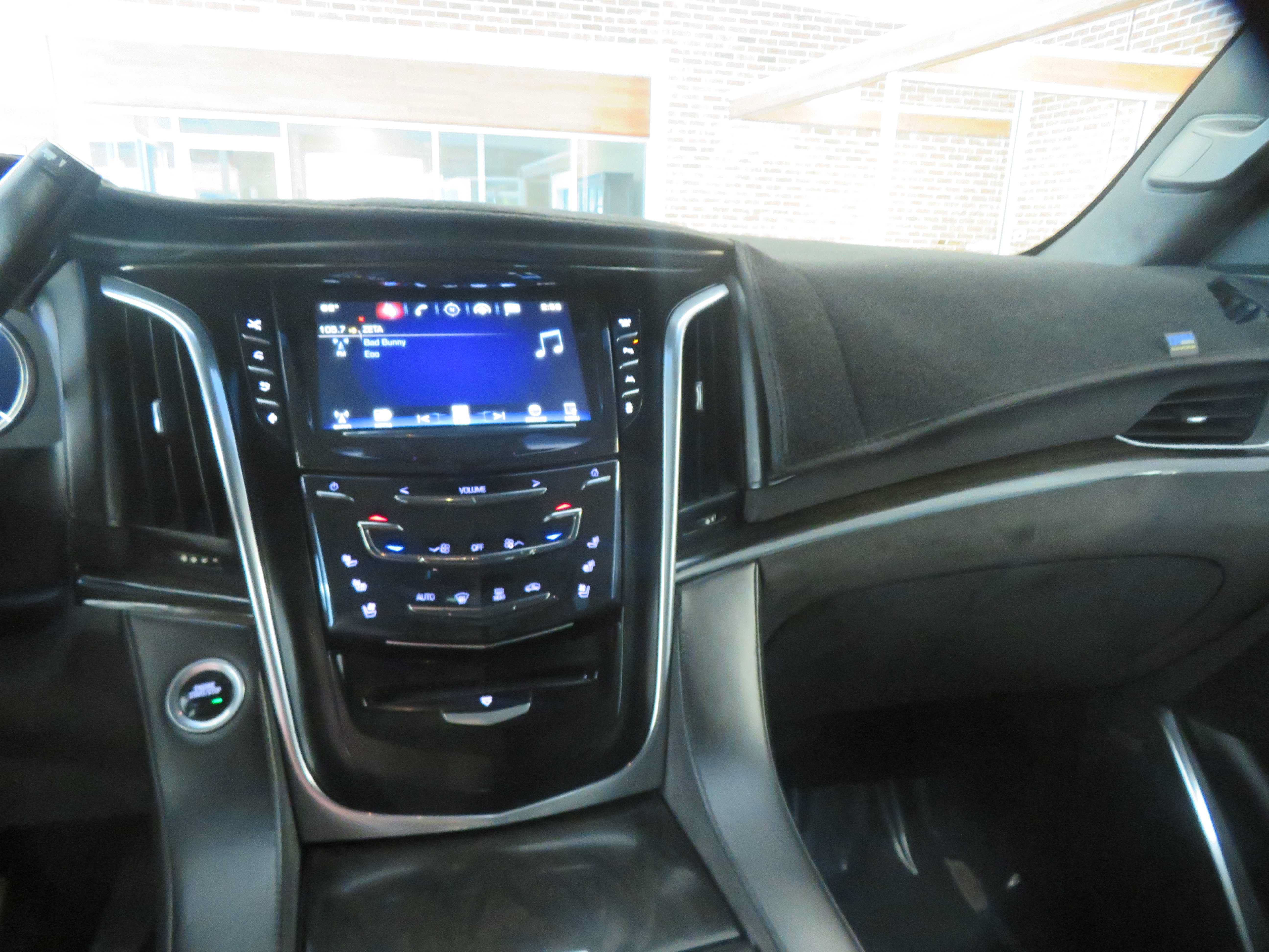 Used 2016 Cadillac Escalade ESV Platinum AWD/4WD image 40
