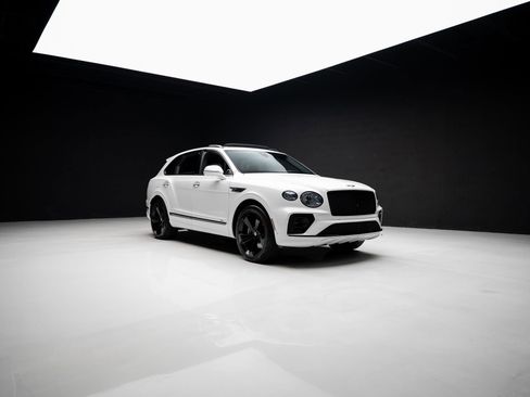 Used 2021 Bentley Bentayga Plug-In Hybrid AWD/4WD image 83