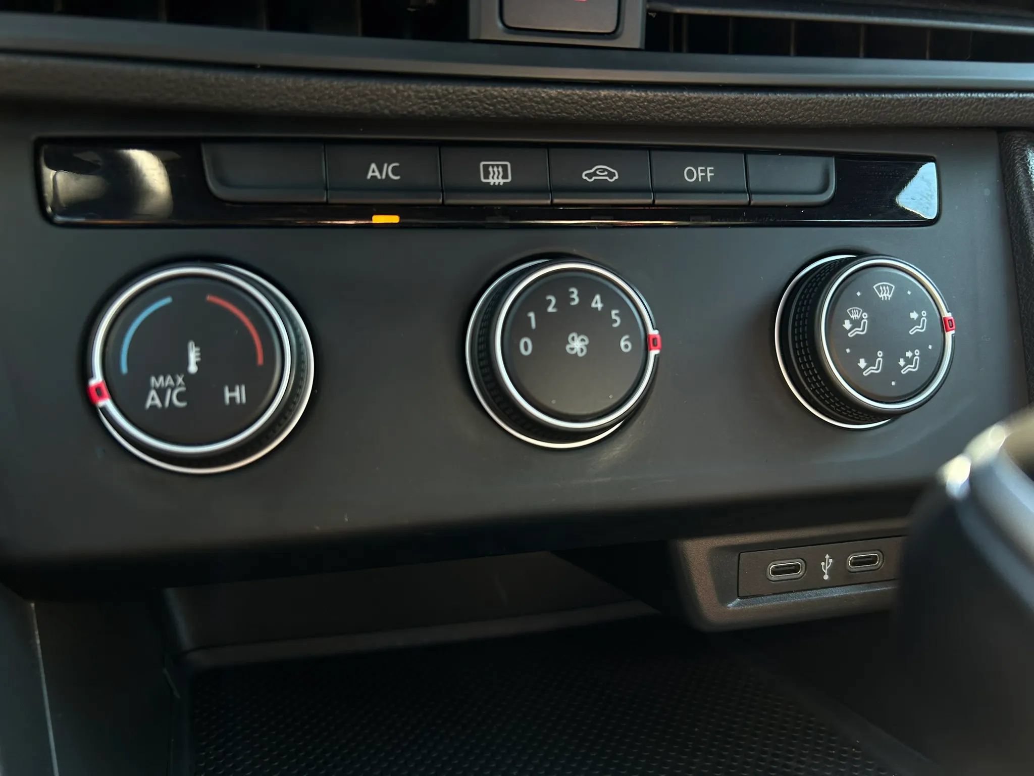Used 2023 Volkswagen Jetta Sport FWD image 18