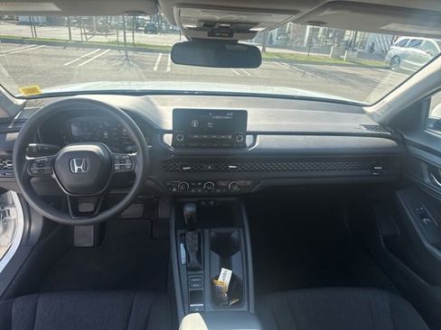 Used 2023 Honda Accord EX image 18