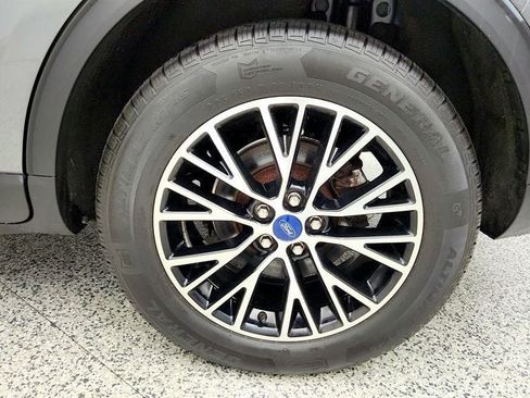 Used 2022 Ford Escape SE FWD image 9