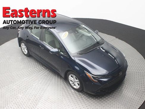 Used 2022 Toyota Corolla SE FWD image 3