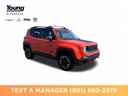 Used 2017 Jeep Renegade Trailhawk w/ Popular Equipment Group AWD/4WD image 7