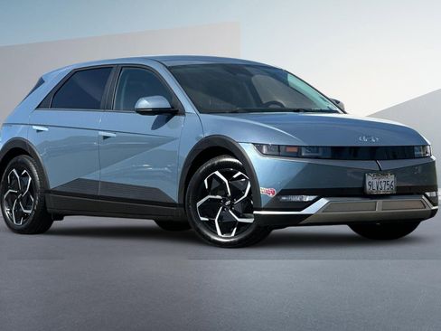 Used 2024 Hyundai Ioniq 5 SEL image 2