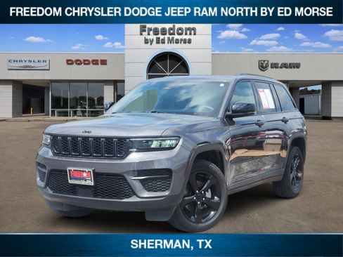 Used 2023 Jeep Grand Cherokee Altitude RWD image 1
