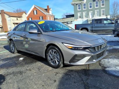 Used 2024 Hyundai Elantra SEL