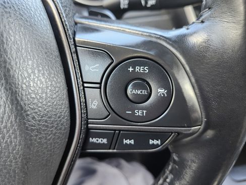 Used 2022 Toyota Camry SE image 30