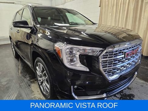 Used 2022 GMC Terrain Denali w/ Denali Premium Package image 4