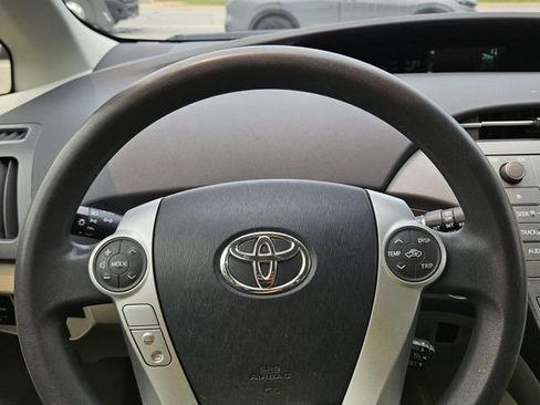 Used 2014 Toyota Prius Two FWD image 10