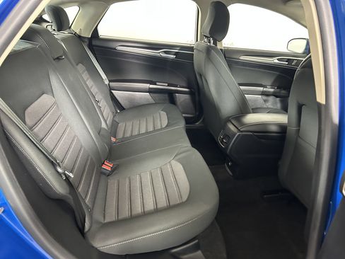 Used 2020 Ford Fusion SE FWD image 26