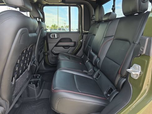 Used 2022 Jeep Gladiator Rubicon w/ LED Lighting Group AWD/4WD image 13