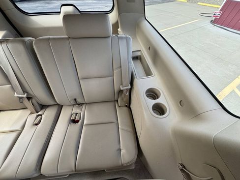 Used 2014 GMC Yukon XL Denali AWD/4WD image 32