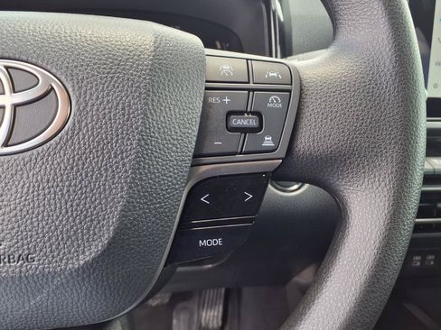 Used 2026 Toyota Camry LE FWD image 17