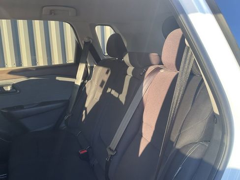 Used 2023 Nissan Rogue S image 15