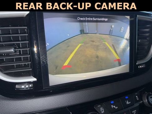 Certified 2024 Chrysler Pacifica Touring-L image 26